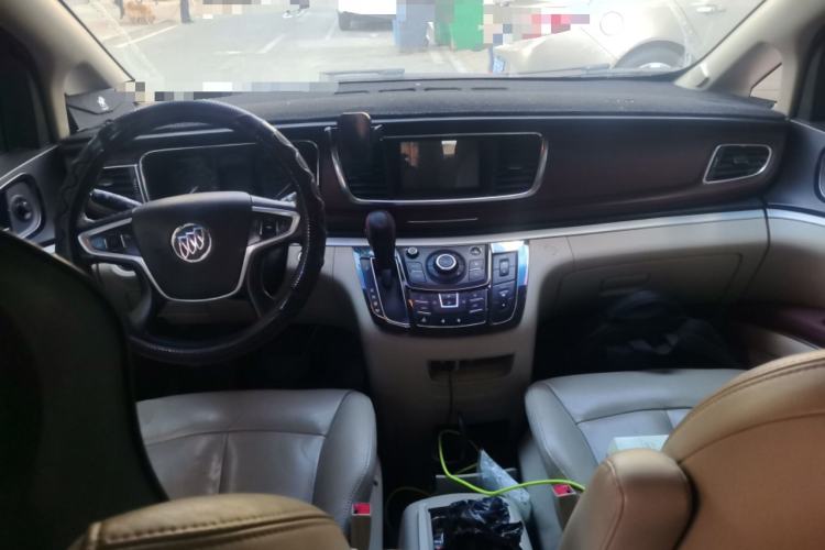 Used Buick GL8 2017 25S Luxury Version China V Standard Center Console