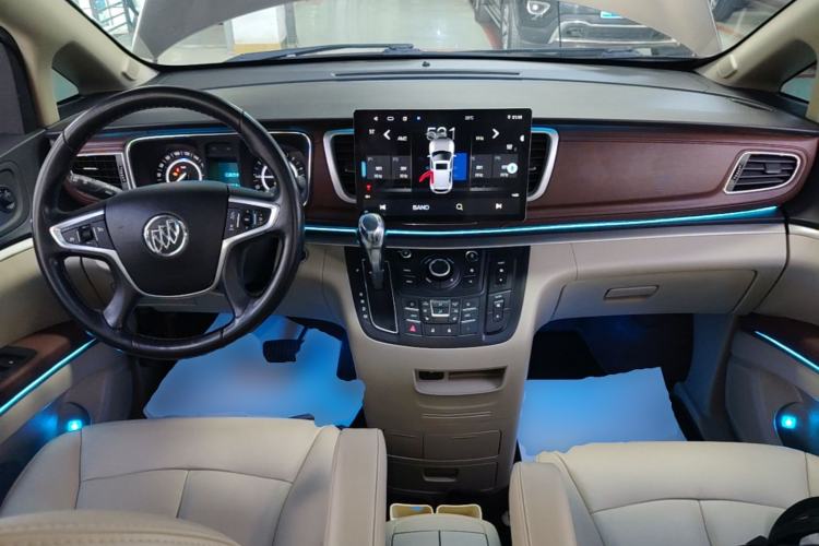 Used Buick GL8 2017 25S Prestige Version China V Standard Center Console