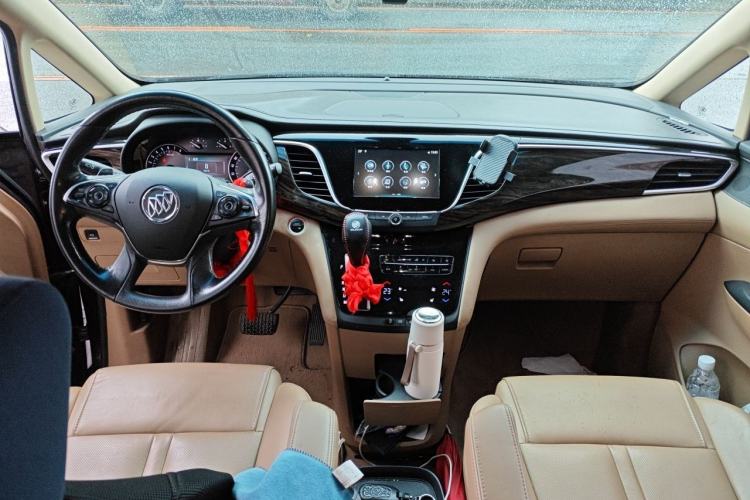 Used Buick GL8 2017 ES 28T Luxury Model China V Standard Center Console