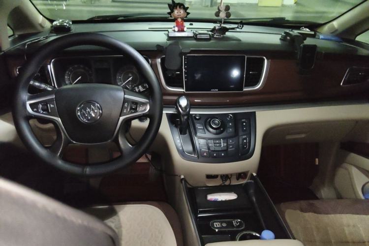 Used Buick GL8 2017 25S Luxury Version China V Standard Center Console