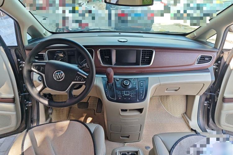 Used Buick GL8 2017 25S Prestige Version China V Standard Center Console