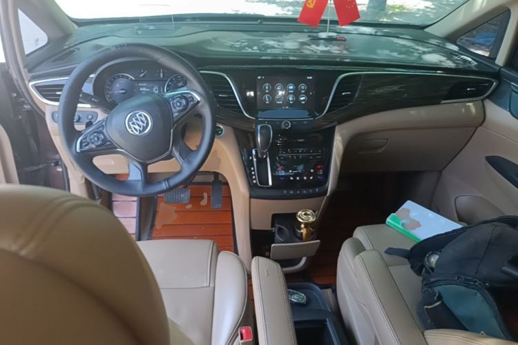 Used Buick GL8 2017 ES 28T Flagship Model China V Standard Center Console