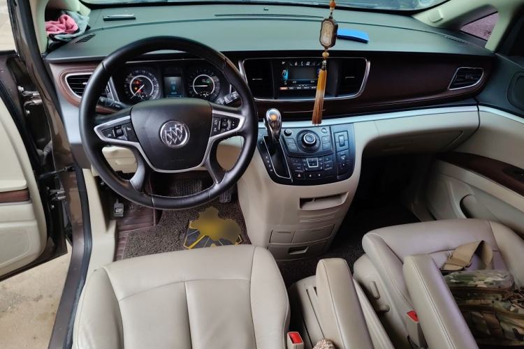 Used Buick GL8 2017 25S Prestige Version China V Standard Center Console