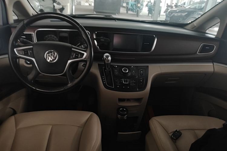 Used Buick GL8 2017 25S Comfort Version China V Standard Center Console