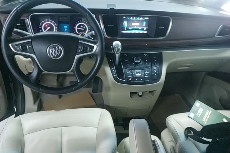 Used Buick GL8 2017 25S Prestige Version China V Standard Center Console