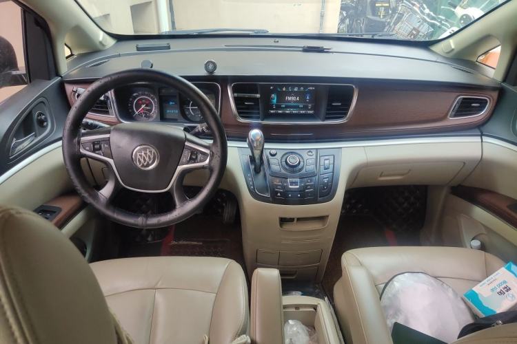 Used Buick GL8 2017 25S Luxury Version China V Standard Center Console