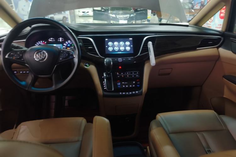 Used Buick GL8 2017 ES 28T Flagship Model China V Standard Center Console