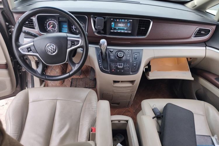 Used Buick GL8 2017 25S Luxury Version China V Standard Center Console