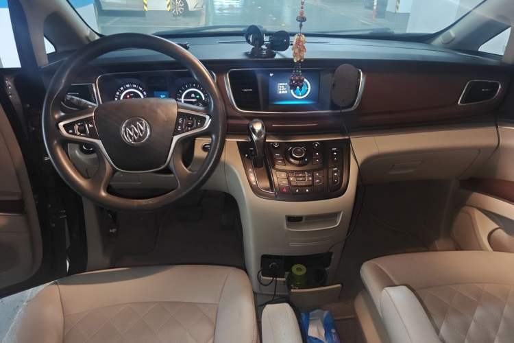 Used Buick GL8 2017 25S Comfort Version China V Standard Center Console