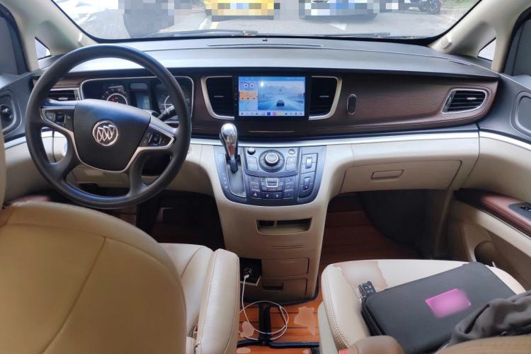 Used Buick GL8 2017 25S Comfort Version China V Standard Center Console