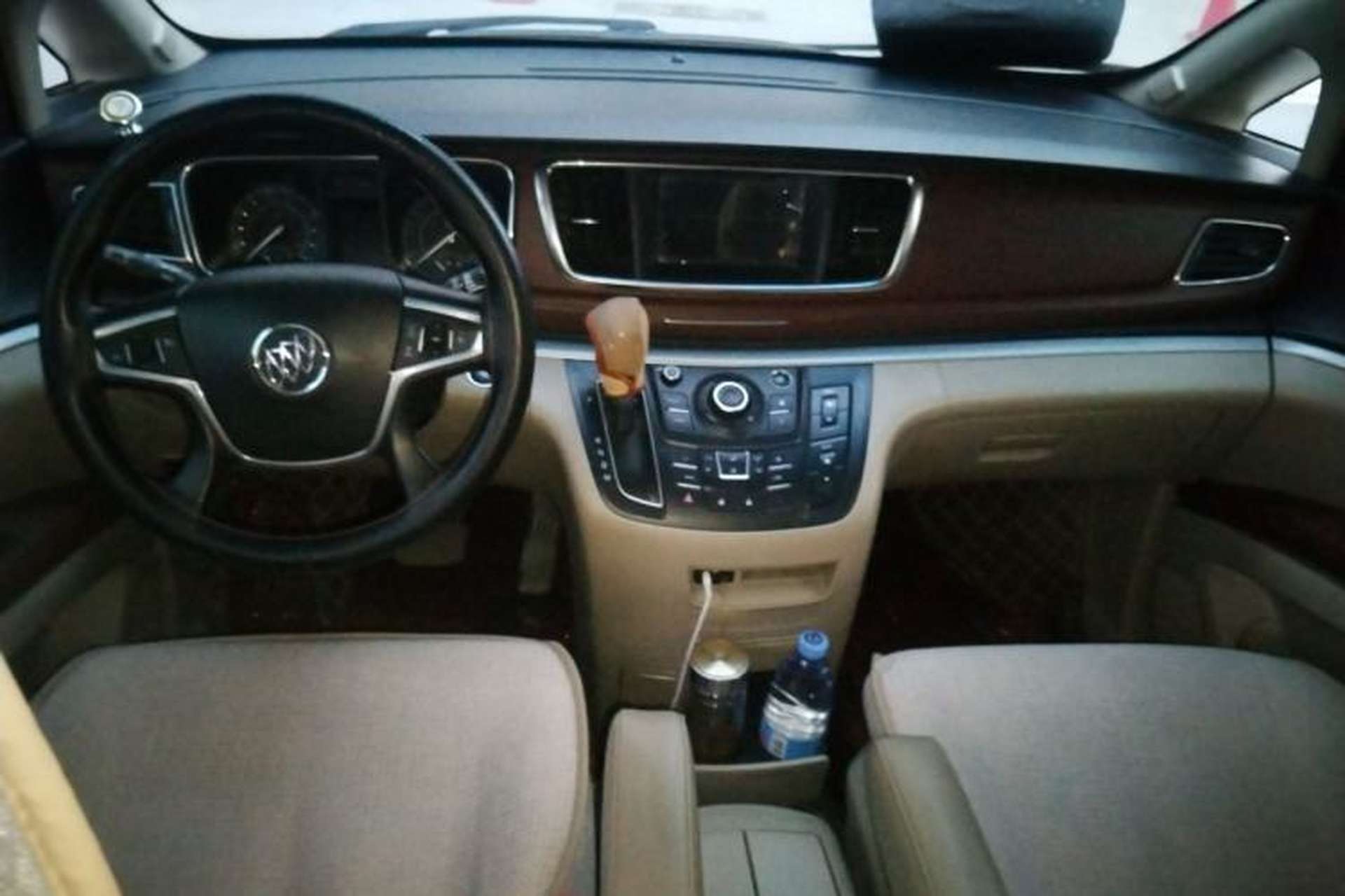 Used Buick GL8 2017 25S Luxury Version China V Standard Center Console