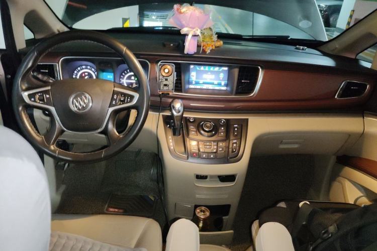 Used Buick GL8 2017 25S Prestige Version China V Standard Center Console