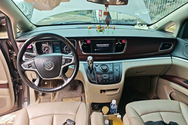 Used Buick GL8 2017 25S Comfort Version China V Standard Center Console