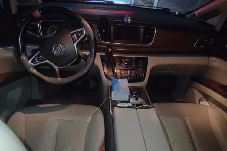 Used Buick GL8 2017 25S Luxury Version China V Standard Center Console