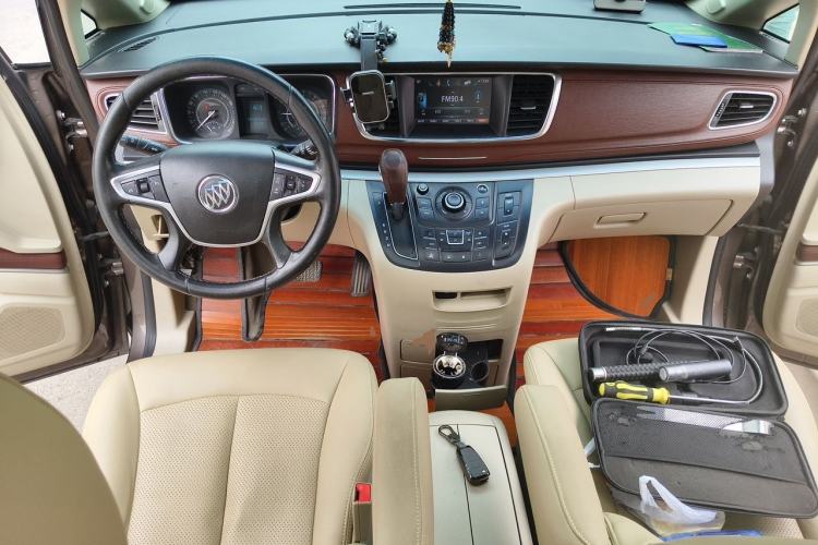 Used Buick GL8 2017 25S Luxury Version China V Standard Center Console