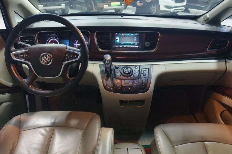 Used Buick GL8 2017 25S Luxury Version China V Standard Center Console