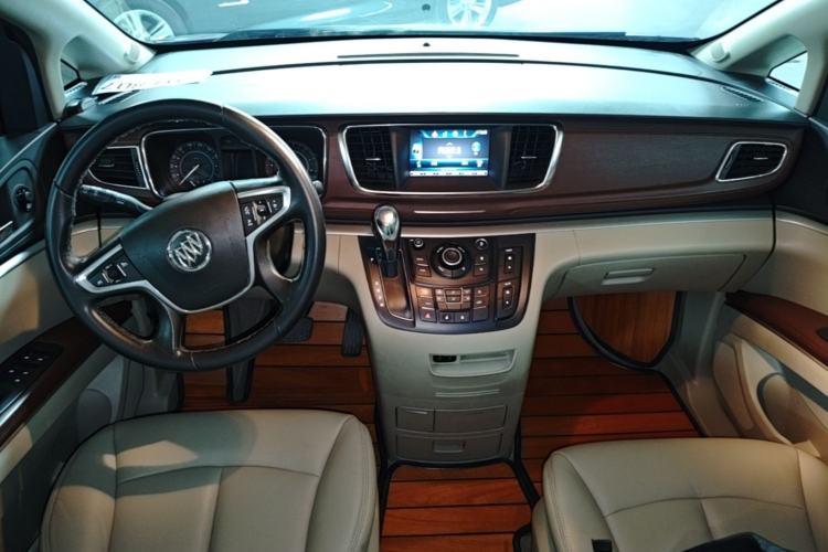 Used Buick GL8 2017 25S Comfort Version China V Standard Center Console