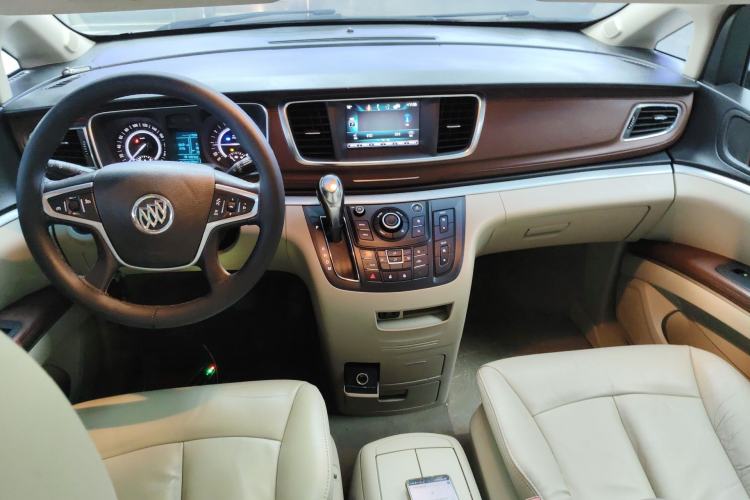 Used Buick GL8 2017 25S Luxury Version China V Standard Center Console