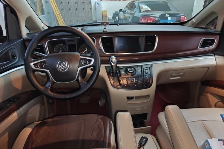 Used Buick GL8 2017 25S Luxury Version China V Standard Center Console