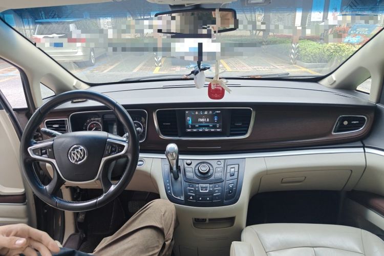 Used Buick GL8 2017 25S Luxury Version China V Standard Center Console