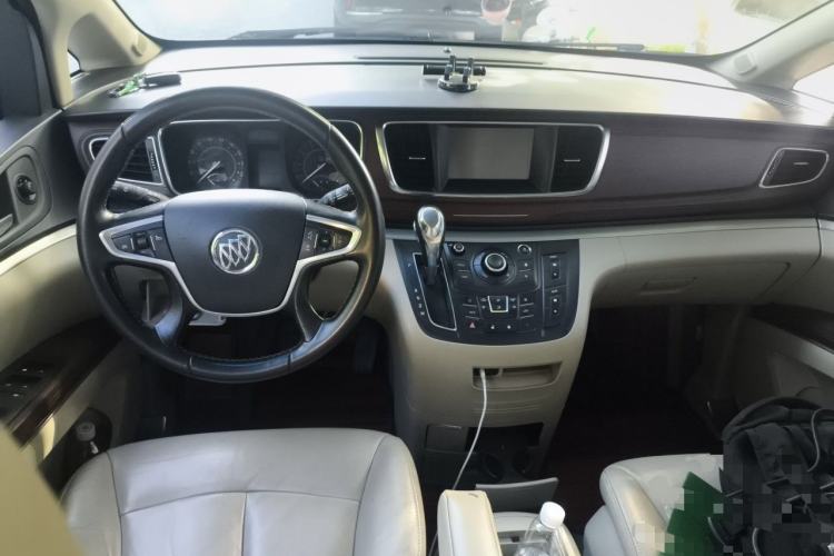 Used Buick GL8 2017 25S Luxury Version China V Standard Center Console