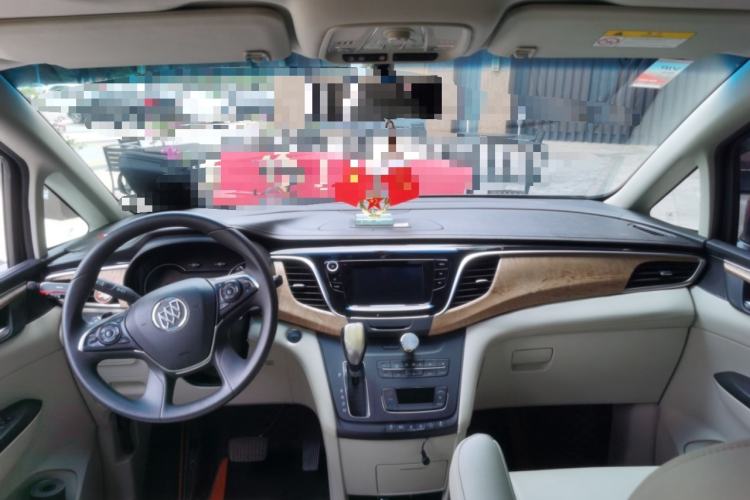 Used Buick GL8 2017 ES 28T Comfort Model China V Standard Center Console