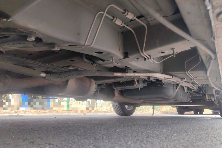 Used Buick GL8 2017 25S Prestige Version China V Standard Chassis Front Left