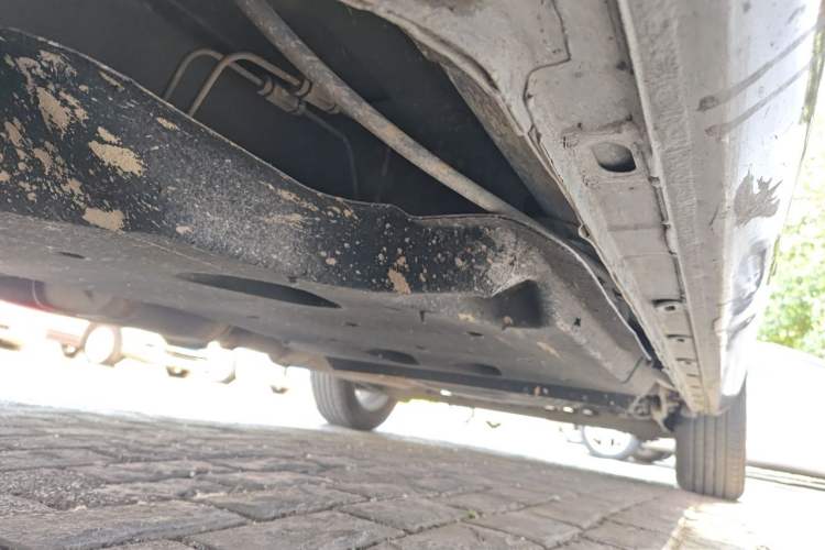 Used Buick GL8 2017 25S Prestige Version China V Standard Chassis Front Left