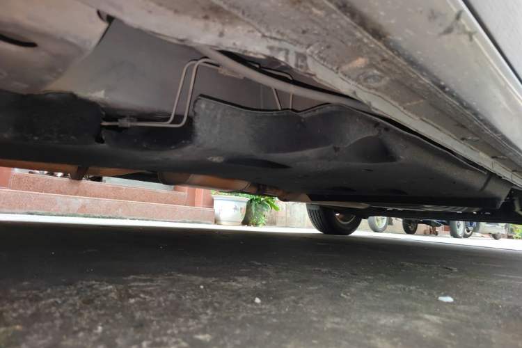 Used Buick GL8 2017 25S Luxury Version China V Standard Chassis Front Left