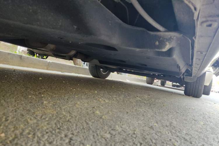 Used Buick GL8 2017 25S Luxury Version China V Standard Chassis Front Left