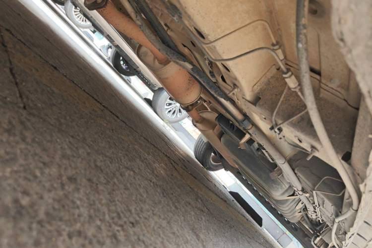 Used Buick GL8 2017 25S Luxury Version China V Standard Chassis Front Left
