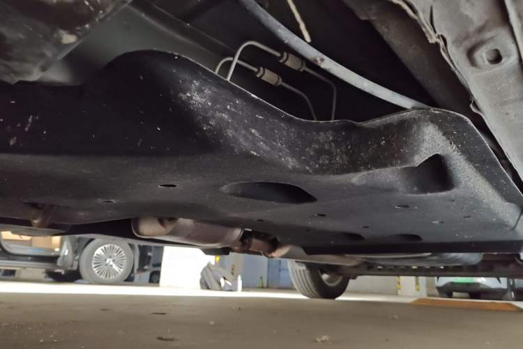Used Buick GL8 2017 25S Prestige Version China V Standard Chassis Front Left