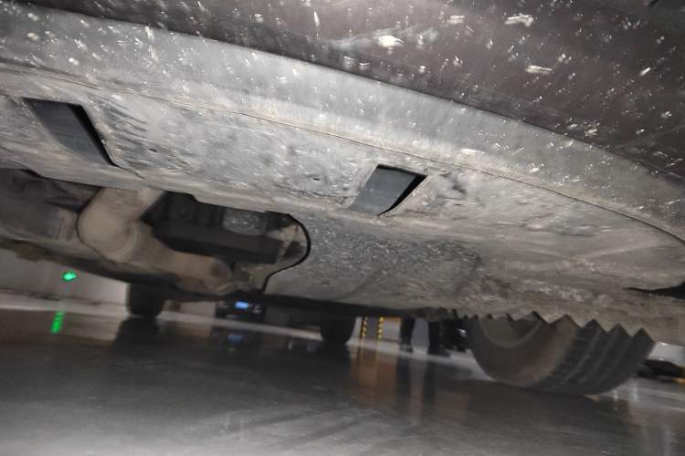 Used Buick GL8 2017 ES 28T Premium Version China V Standard Chassis Front