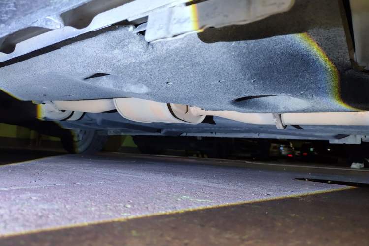 Used Buick GL8 2017 ES 28T Premium Version China V Standard Chassis Front Right