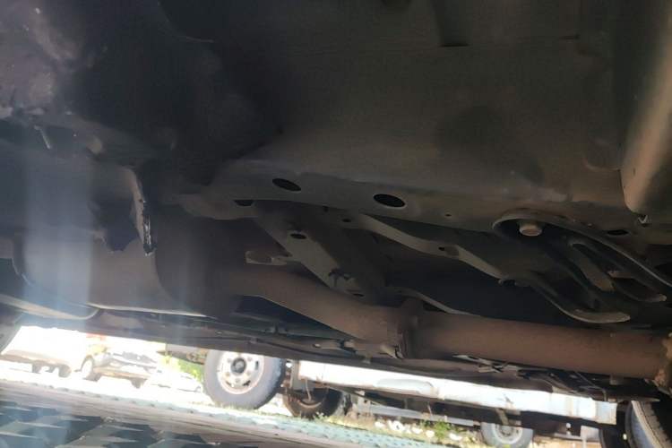 Used Buick GL8 2017 25S Comfort Version China V Standard Chassis Front Right