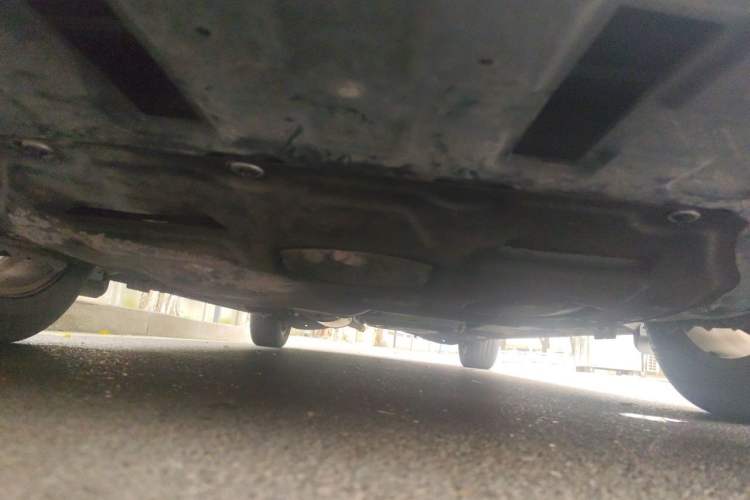 Used Buick GL8 2017 ES 28T Comfort Model China V Standard Chassis Front