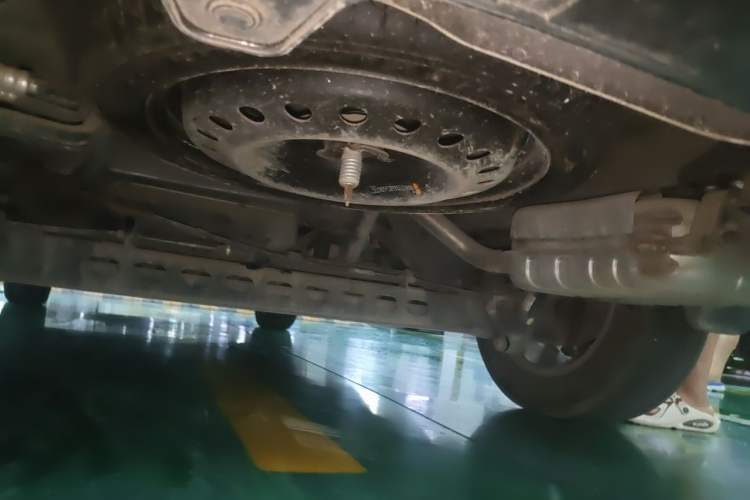 Used Buick GL8 2017 25S Comfort Version China V Standard Chassis Rear