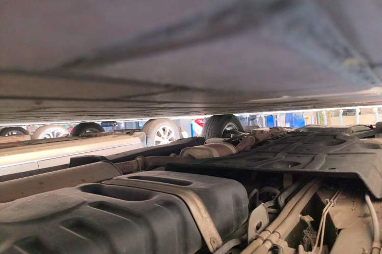 Used Buick GL8 2017 25S Luxury Version China V Standard Chassis Rear Left