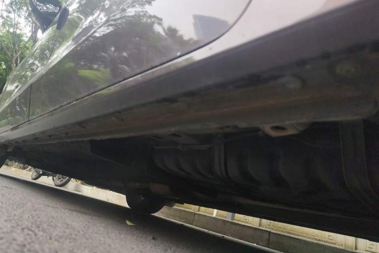 Used Buick GL8 2017 ES 28T Comfort Model China V Standard Chassis Rear Left