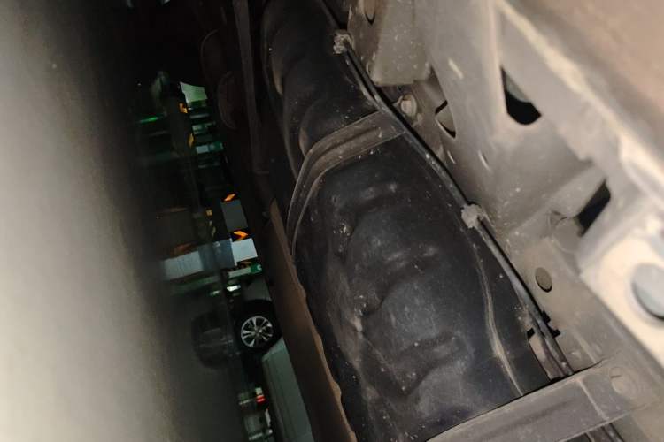 Used Buick GL8 2017 ES 28T Comfort Model China V Standard Chassis Rear Left