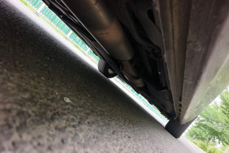 Used Buick GL8 2017 ES 28T Premium Version China V Standard Chassis Rear Right