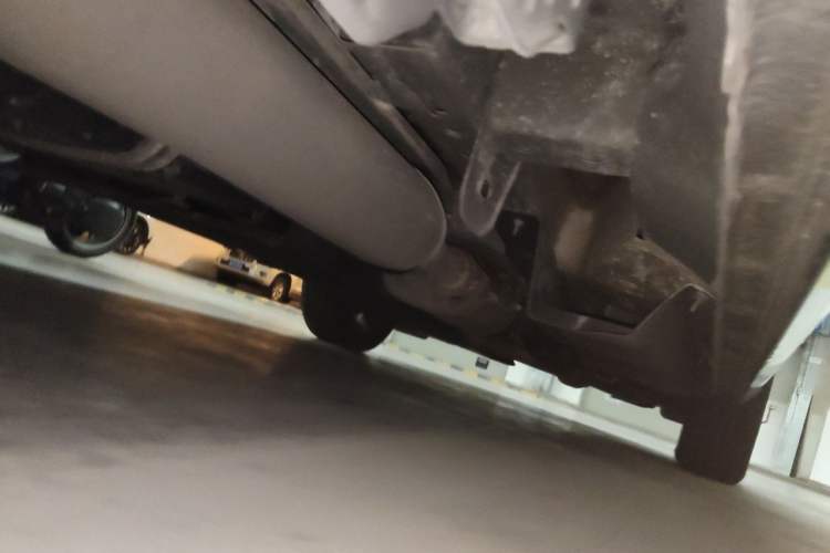 Used Buick GL8 2017 25S Luxury Version China V Standard Chassis Rear Right