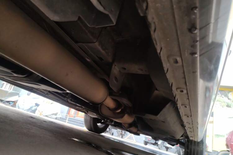 Used Buick GL8 2017 25S Prestige Version China V Standard Chassis Rear Right
