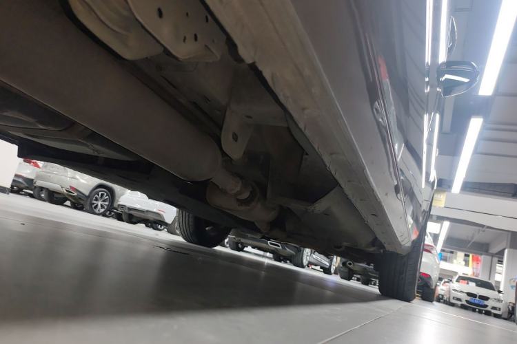 Used Buick GL8 2017 25S Comfort Version China V Standard Chassis Rear Right