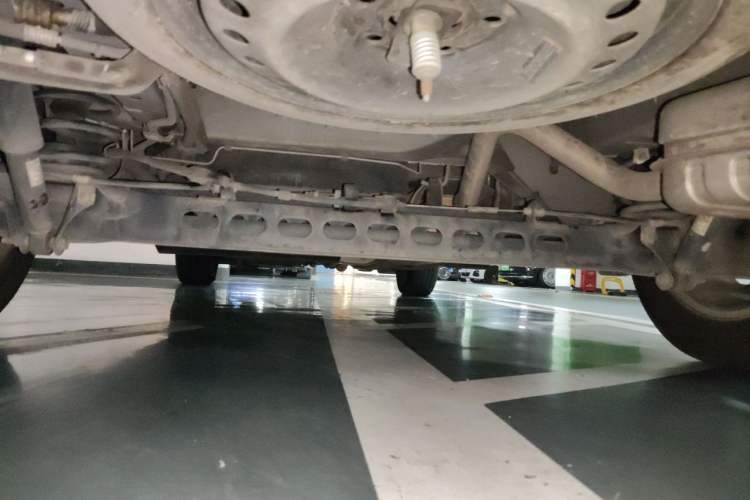 Used Buick GL8 2017 25S Prestige Version China V Standard Chassis Rear