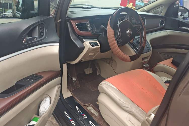 Used Buick GL8 2017 25S Luxury Version China V Standard Driver Seat