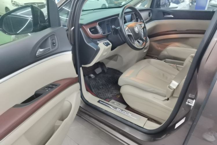 Used Buick GL8 2017 25S Prestige Version China V Standard Driver Seat