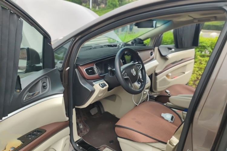 Used Buick GL8 2017 25S Luxury Version China V Standard Driver Seat
