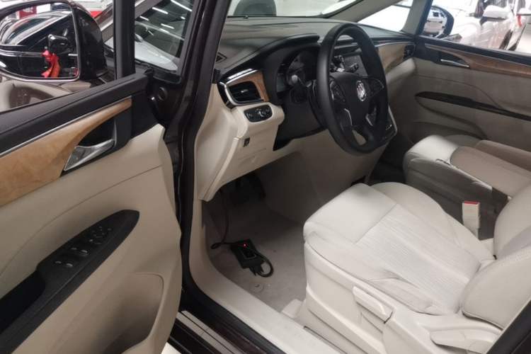 Used Buick GL8 2017 ES 28T Comfort Model China V Standard Driver Seat