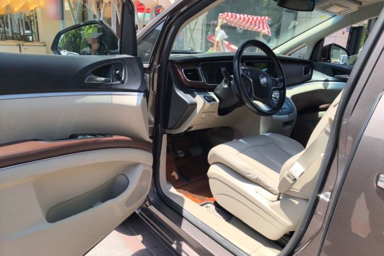Used Buick GL8 2017 25S Luxury Version China V Standard Driver Seat
